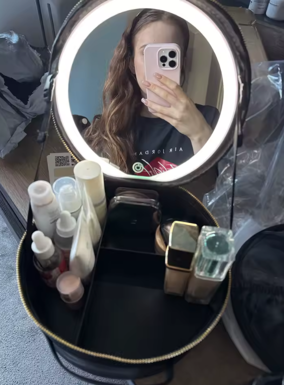 Image #1 de Julie Bernard