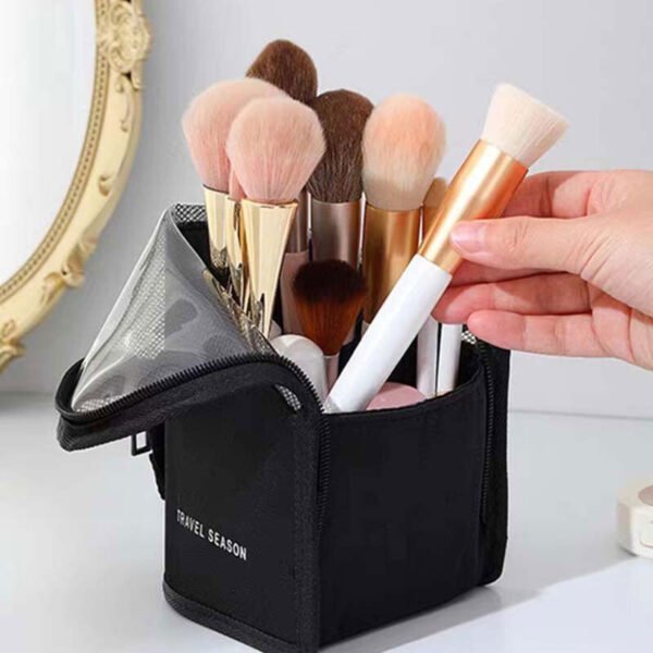 organisateur-maquillage-salle-de-bain-ouvert