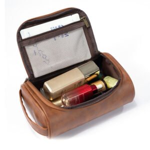 trousse-de-toilette-originale-pour-femme-ouverte