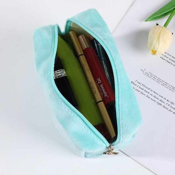 trousse-de-toilette-personnalisee-ouverte