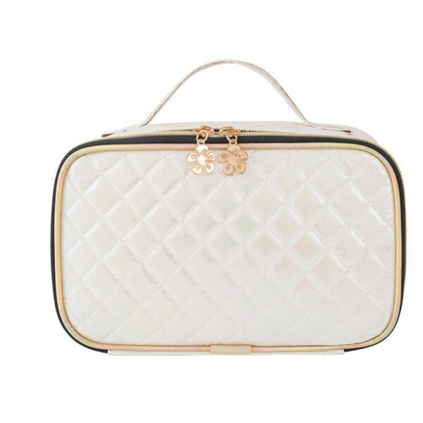 trousse-maquillage-matelassee-blanche