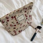 trousse maquillage fleurie rouge