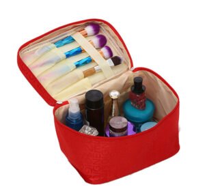 vanity-trousse-de-toilette-femme-ouverte