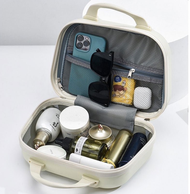 Préparer une trousse de toilette pour un week-end.